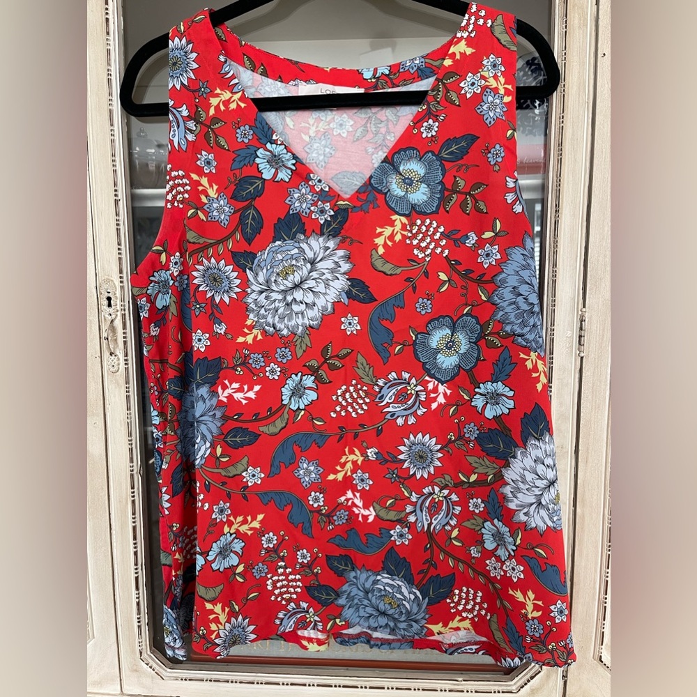 Great condition. Loft blouse. Size large.